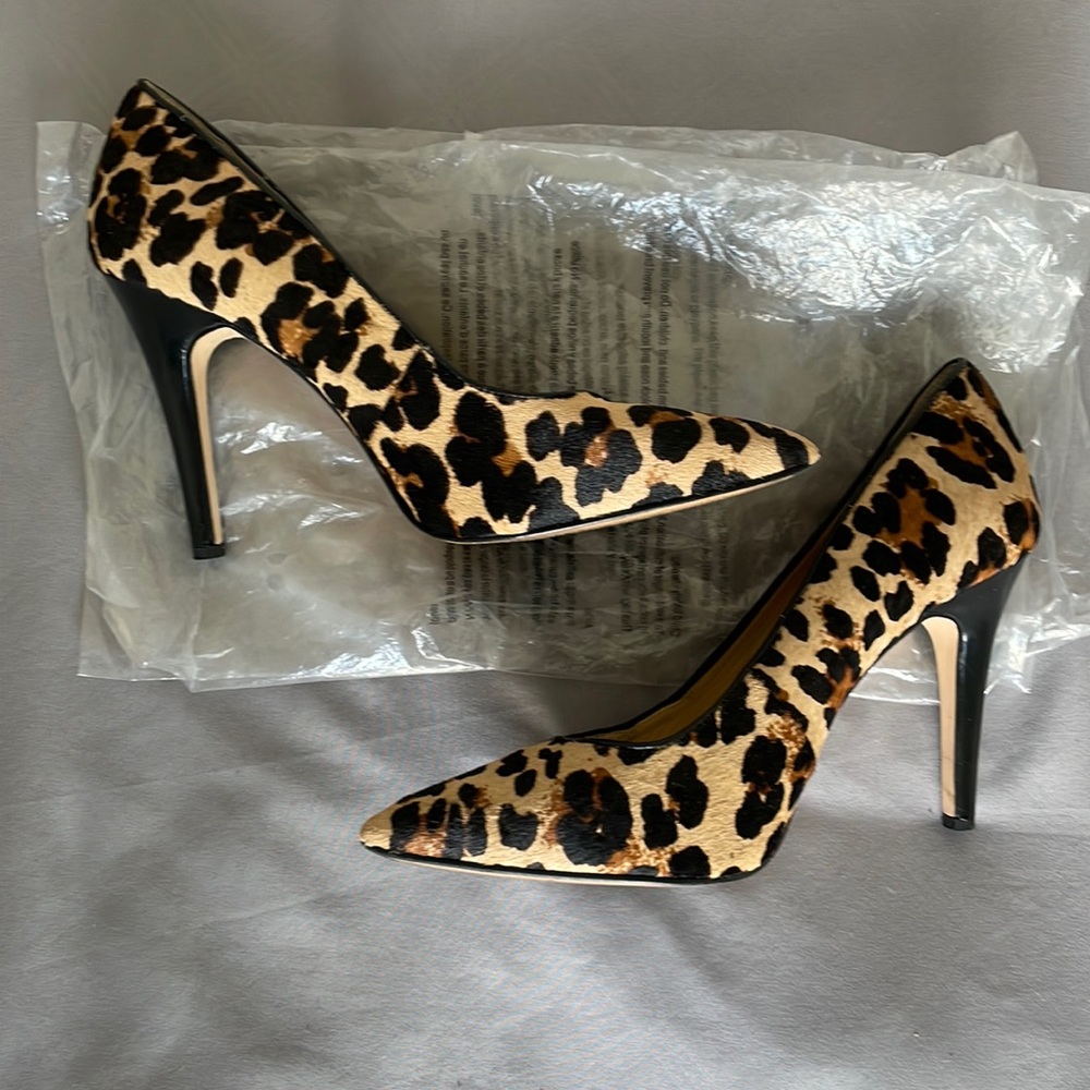 Leopard print heels sz 9